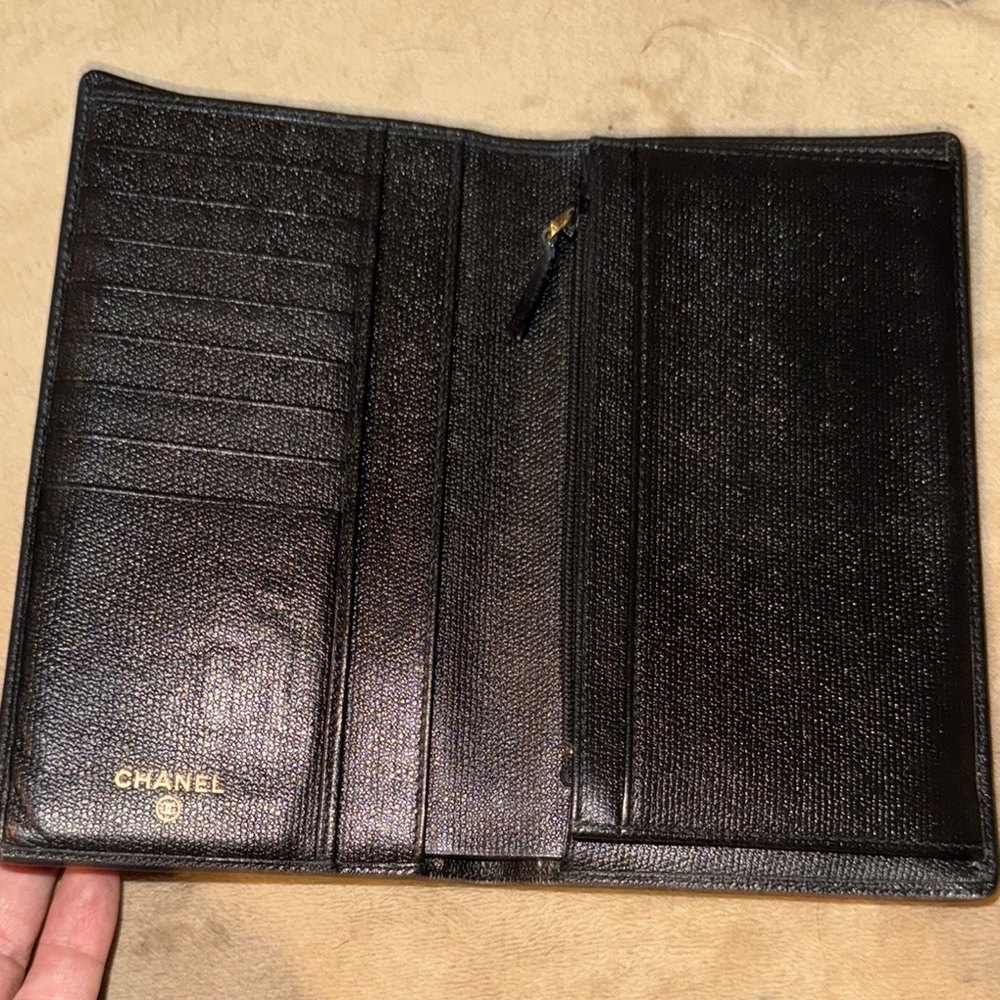 CHANEL Classic Black Leather Wallet - Picture 16 of 16
